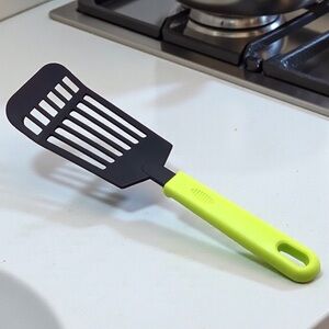 Nylon Slotted Kitchen Turner Spatula Heat Resistant 410°F Green Handle 12”